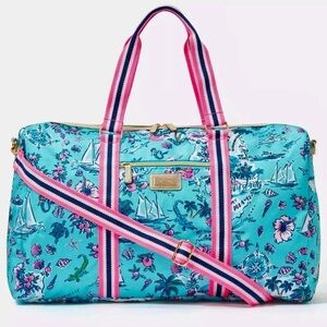 NWT Lily Pulitzer Road Trip Special Edition Tropical Blue Pink Getaway Bag Rare✨